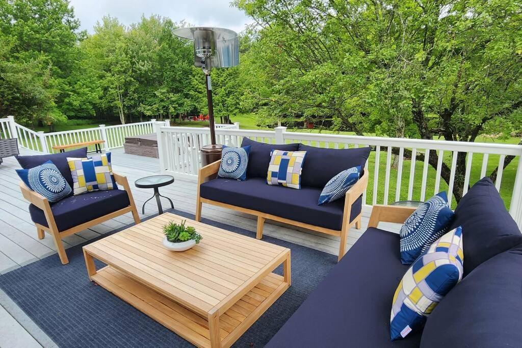 Mountain Blue Vista - Luxury Retreat Near Ski Resorts With Pond, Firepit And Hot Tub Windham Eksteriør bilde